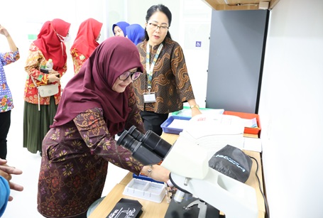 Hari Kedua Asesmen Lapangan, Tim Asesor LAM-PTKes Observasi Fasilitas dan Sarana Prasarana Program Studi D3 Analis Kesehatan USB